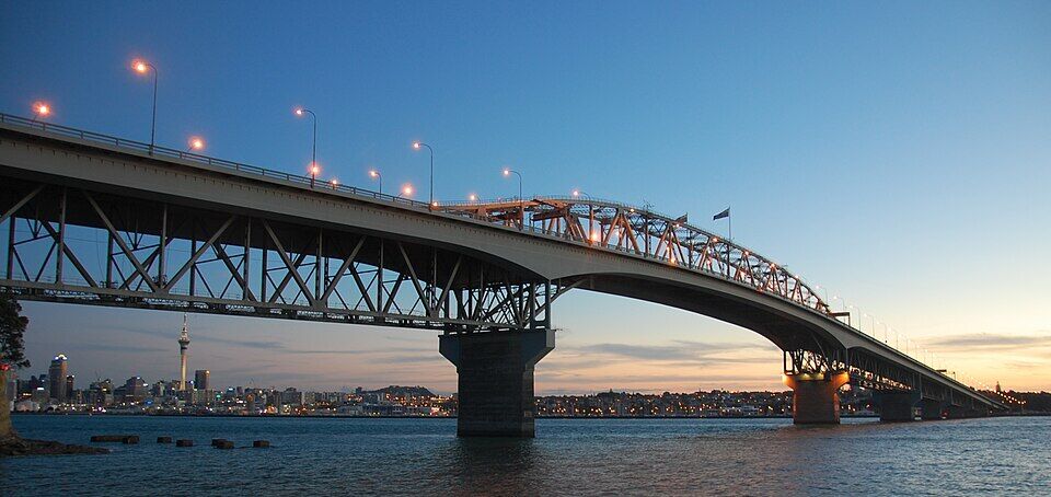Auckland Harbour Bridge Sunset (cropped)