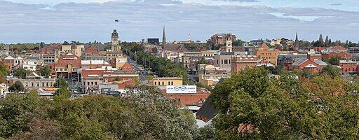 Ballarat Panorama (26278190346) (cropped)
