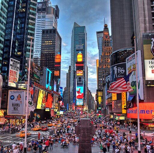 New york times square-terabass (cropped)